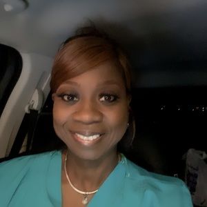 Meet your Posher, Alesia
